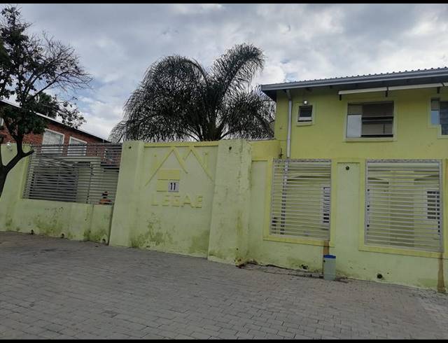 11 BEDROOM HOUSE FOR SALE IN PRETORIA WEST